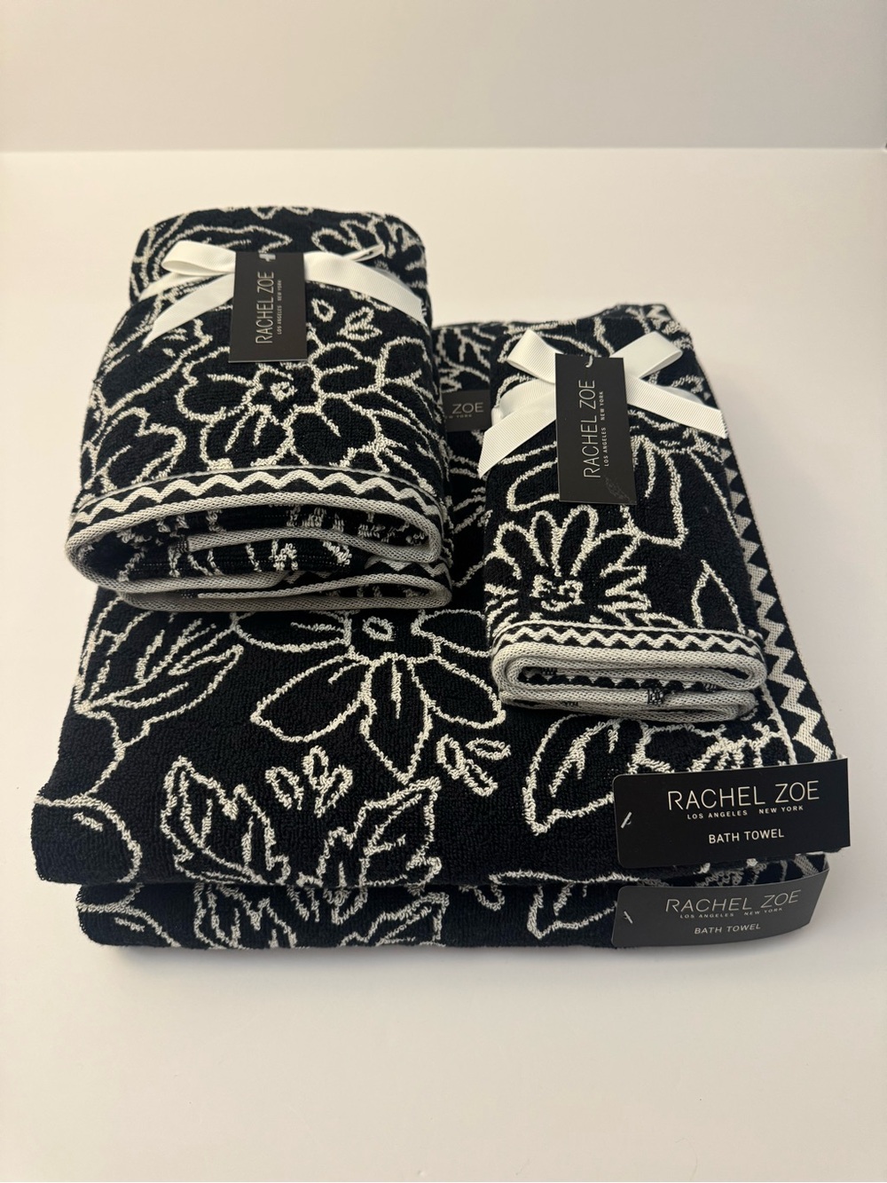 6pc RACHEL ZOE  Black and Ecru Floral Jacquard Reversible Bath Towel Set